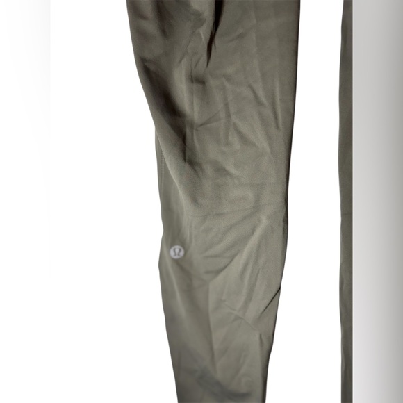 Lululemon Fast and Free High Rise Tight - Size 6 - Picture 5 of 7